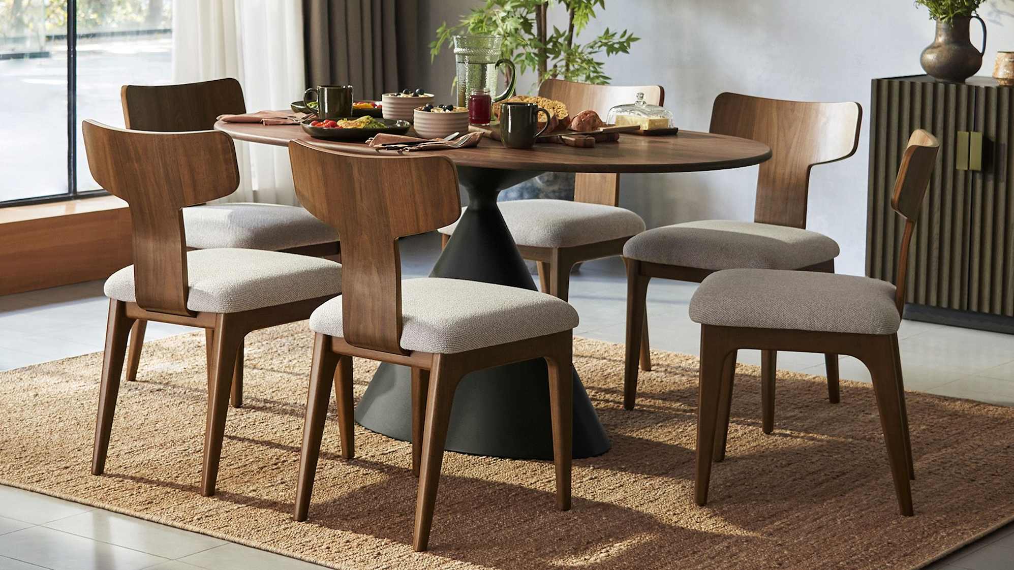 Forma Dining Table